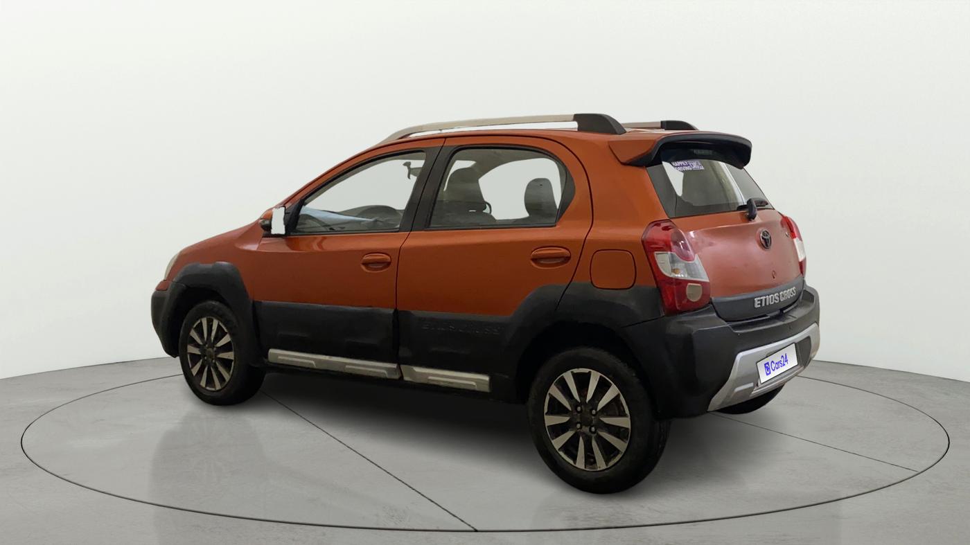 2017 Toyota Etios CROSS 1.2 G, Petrol, Manual, 82,513 km, Left Back Diagonal