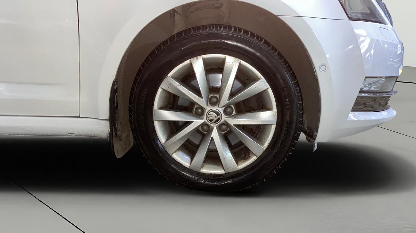 2019 Skoda Octavia L&K 1.8 TSI AT, Petrol, Automatic, 41,967 km, Right Front Wheel