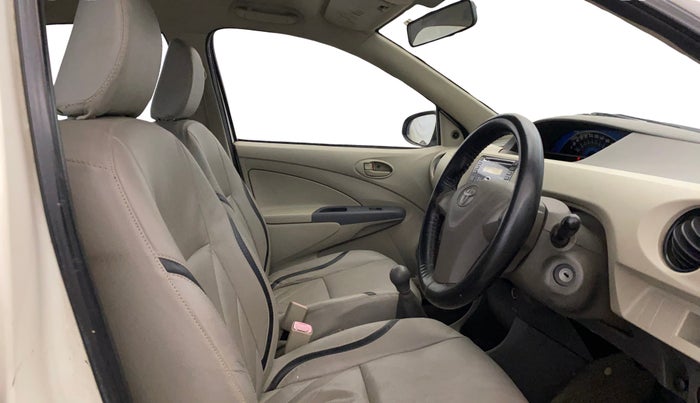 2014 Toyota Etios G, Petrol, Manual, 59,366 km, Right Side Front Door Cabin