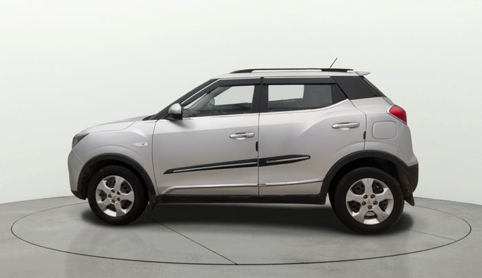 2023 Mahindra XUV300 W6 1.2 PETROL, Petrol, Manual, 38,391 km, Left Side