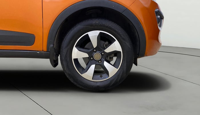 2018 Tata NEXON XZA PLUS DIESEL, Diesel, Automatic, 1,06,214 km, Right Front Wheel