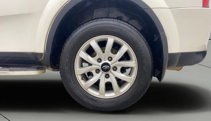 2017 Mahindra XUV500 W10 AT, Diesel, Automatic, 57,695 km, Left Rear Wheel