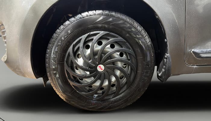 2023 Maruti Swift LXI, Petrol, Manual, 2,853 km, Left Front Wheel