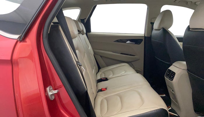 2021 MG HECTOR SHARP 1.5 PETROL CVT, Petrol, Automatic, 11,702 km, Right Side Rear Door Cabin