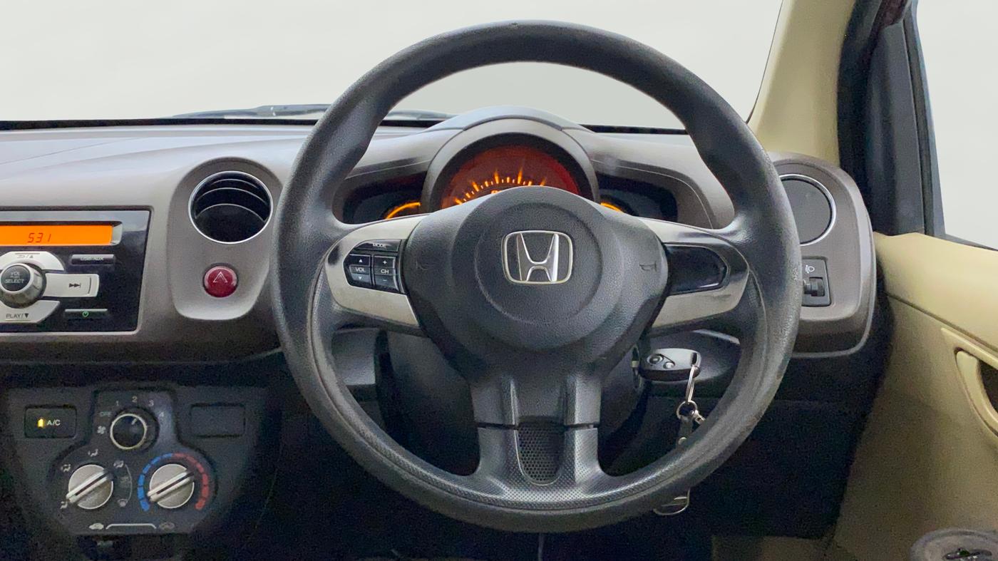 2014 Honda Amaze 1.5L I-DTEC E, Diesel, Manual, 1,00,010 km, Steering Wheel Close Up