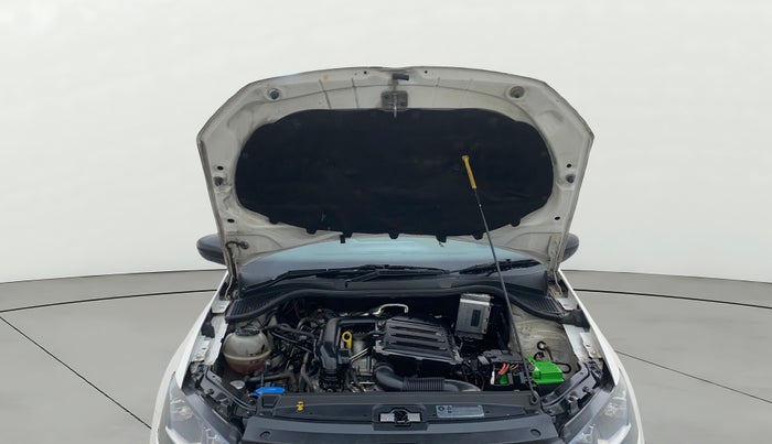 2020 Volkswagen Vento HIGHLINE 1.0L TSI, Petrol, Manual, 1,10,984 km, Open Bonet