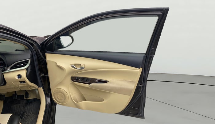 2021 Toyota YARIS G MT, Petrol, Manual, 53,539 km, RHS Front Door