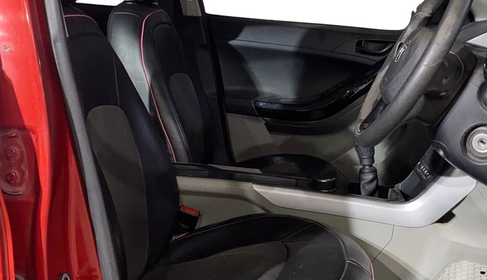 2018 Tata NEXON XM PETROL, Petrol, Manual, 1,29,921 km, Right Side Front Door Cabin
