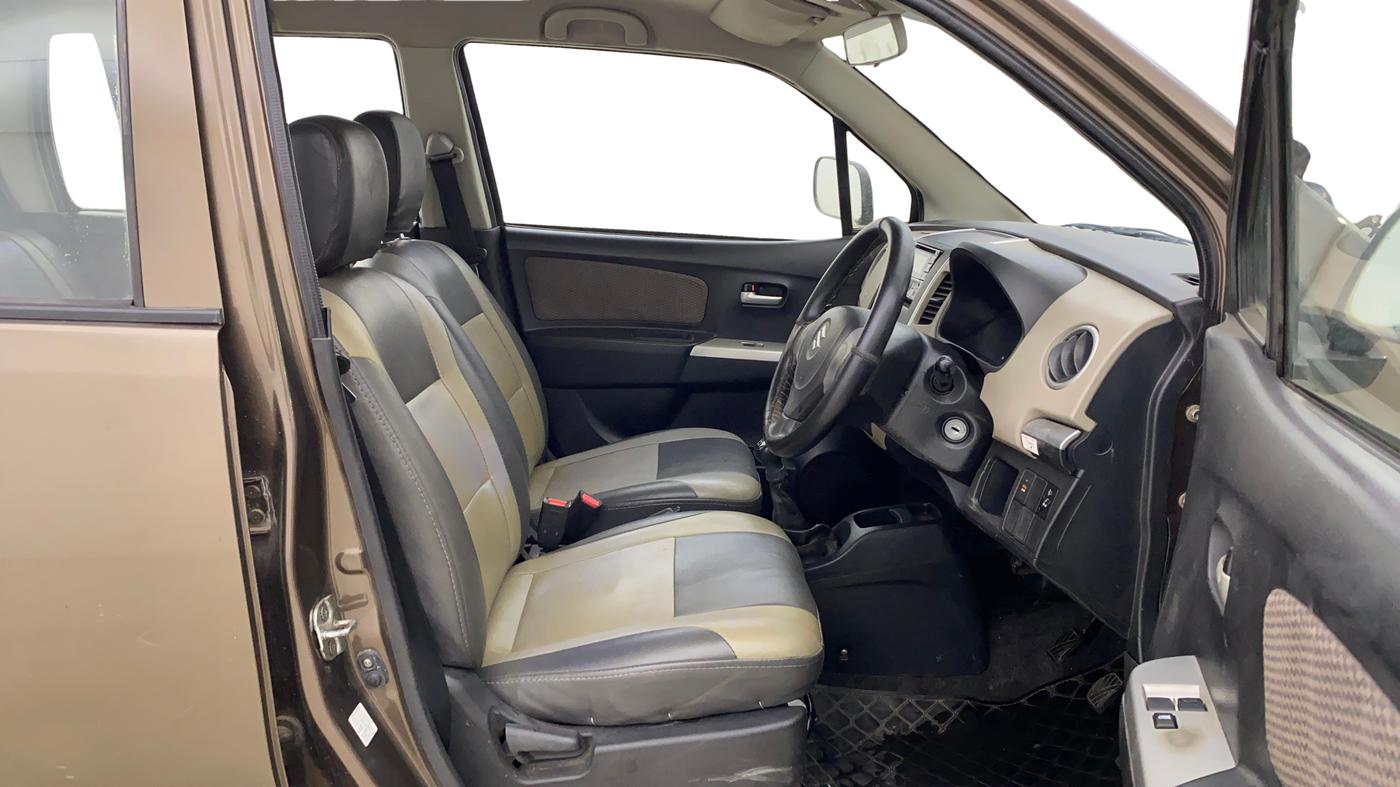 2013 Maruti Wagon R 1.0 LXI, Petrol, Manual, 37,023 km, Right Side Front Door Cabin