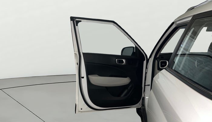 2023 Hyundai VENUE S(O) 1.2, Petrol, Manual, 5,981 km, LHS Front Door