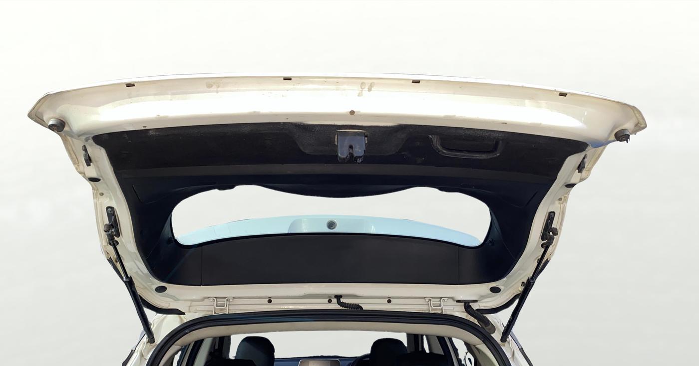 2022 Tata Harrier XMA SUNROOF 2.0L KRYOTEC, Diesel, Automatic, 1,20,097 km, Boot Door Open