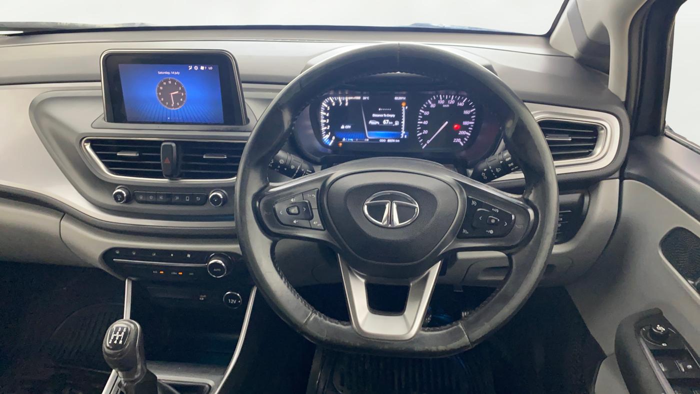 2020 Tata ALTROZ XZ PETROL, CNG, Manual, 80,571 km, Steering Wheel Close Up