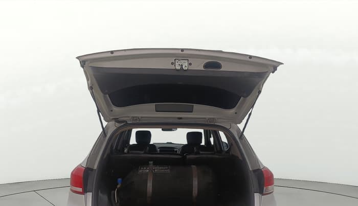 2015 Hyundai Creta E PLUS 1.6 PETROL, CNG, Manual, 1,02,271 km, Boot Door Open