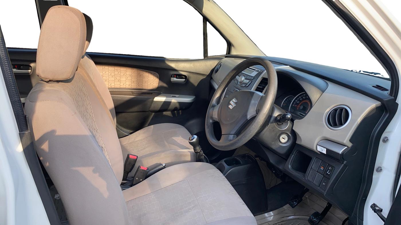 2015 Maruti Wagon R 1.0 VXI, Petrol, Manual, 88,204 km, Right Side Front Door Cabin