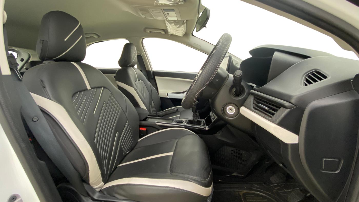 2025 Tata NEXON Pure Plus 1.2 iCNG 6MT, CNG, Manual, 4,881 km, Right Side Front Door Cabin