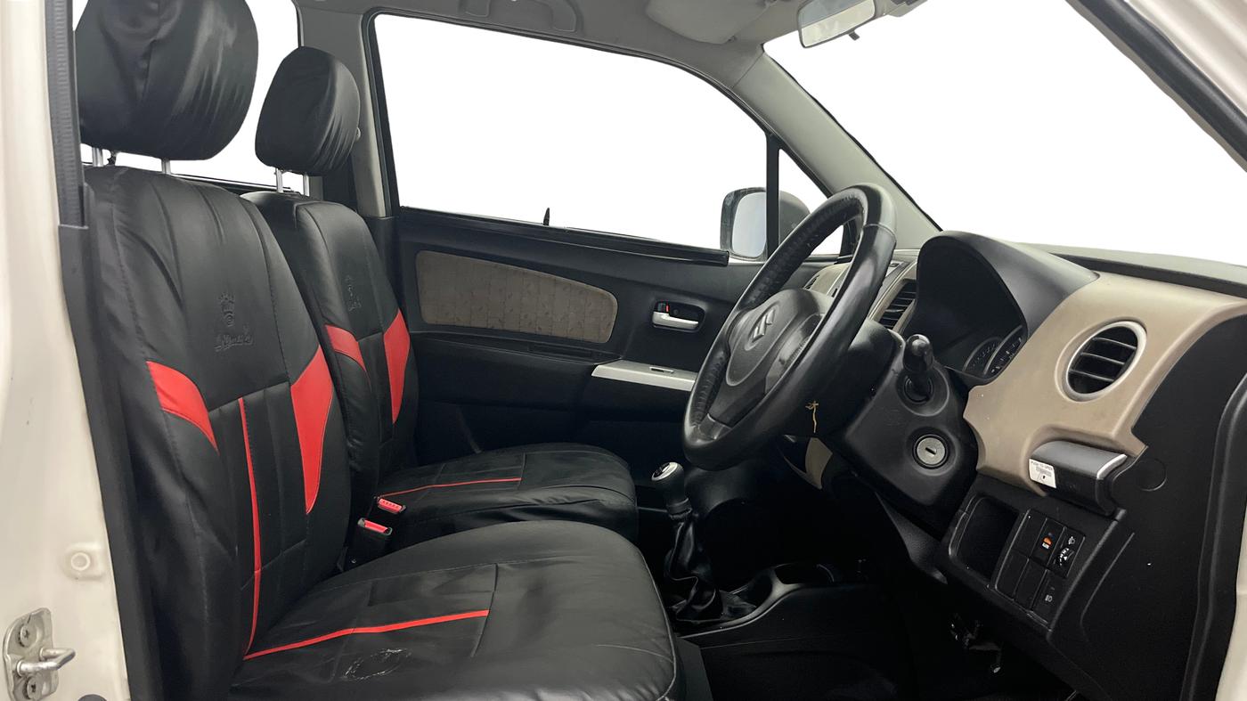 2014 Maruti Wagon R 1.0 VXI, Petrol, Manual, 92,229 km, Right Side Front Door Cabin