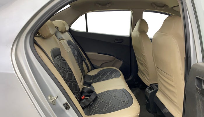 2019 Hyundai Xcent S 1.2, Petrol, Manual, 33,914 km, Right Side Rear Door Cabin