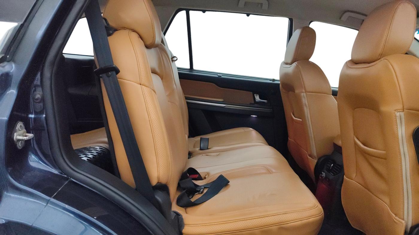2017 Tata Hexa XTA 4X2 7 STR, Diesel, Automatic, 94,055 km, Right Side Rear Door Cabin