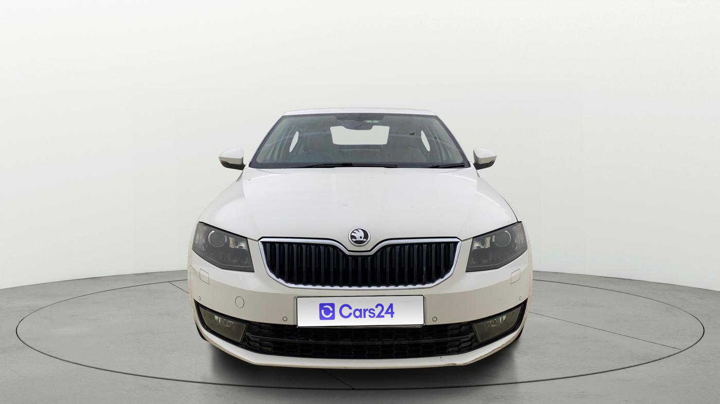 2017 Skoda Octavia AMBITION PLUS AT 1.8 TSI, Petrol, Automatic, 64,017 km, Front