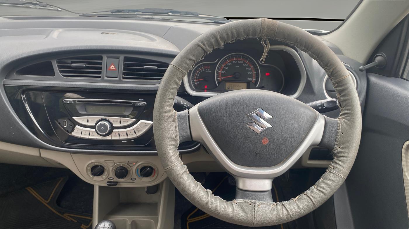 2015 Maruti Alto K10 VXI, Petrol, Manual, 26,949 km, Steering Wheel Close Up