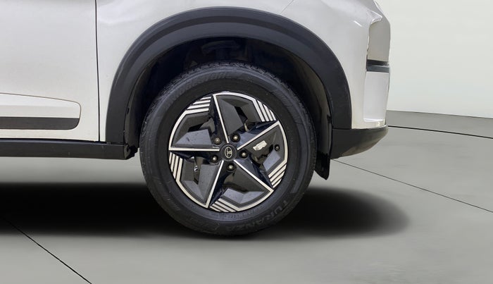 2024 Tata NEXON CREATIVE+ SUNROOF AMT 1.2 PETROL, CNG, Automatic, 36,991 km, Right Front Wheel