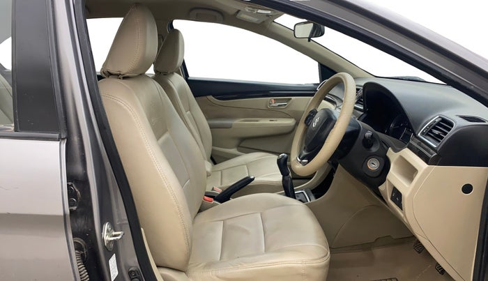 2016 Maruti Ciaz VDI+ SHVS, Diesel, Manual, 1,18,363 km, Right Side Front Door Cabin