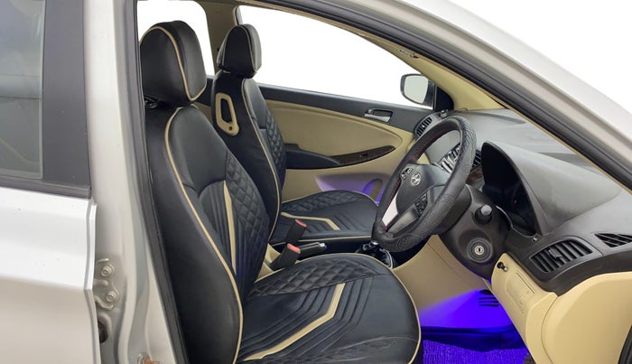 2016 Hyundai Verna 1.6 CRDI S, Diesel, Manual, 1,20,751 km, Right Side Front Door Cabin