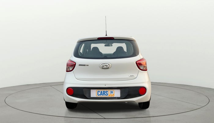 2017 Hyundai Grand i10 MAGNA AT 1.2 KAPPA VTVT, Petrol, Automatic, 53,296 km, Back/Rear
