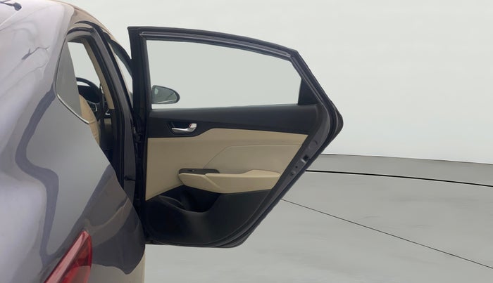 2018 Hyundai Verna 1.6 EX VTVT AT, Petrol, Automatic, 79,682 km, RHS Rear Door