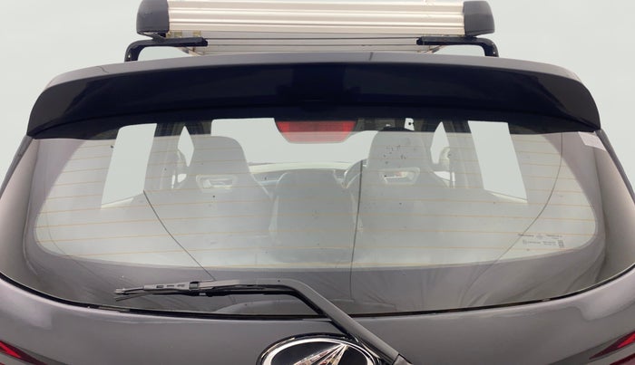 2016 Mahindra Kuv100 K8 6 STR, Petrol, Manual, 38,720 km, Rear Windshield