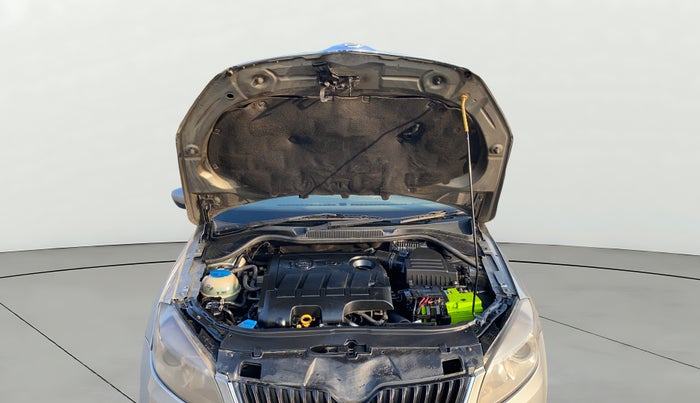 2016 Skoda Rapid 1.5 TDI CR STYLE PLUS AT, Diesel, Automatic, 1,32,232 km, Open Bonet