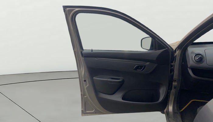 2018 Renault Kwid RXT 1.0 AMT, Petrol, Automatic, 32,270 km, LHS Front Door