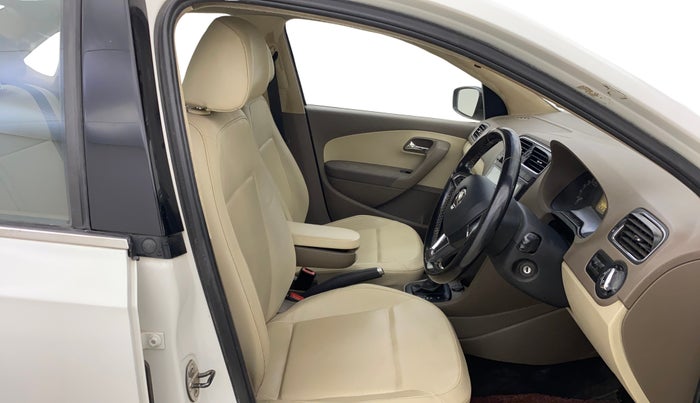 2015 Skoda Rapid 1.5 TDI CR ELEGANCE AT, Diesel, Automatic, 66,222 km, Right Side Front Door Cabin