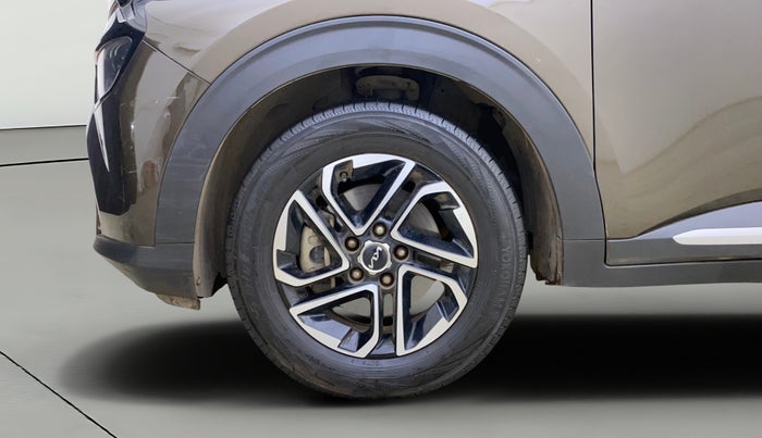 2022 KIA CARENS LUXURY PLUS 1.5 DIESEL 7 STR, Diesel, Manual, 70,208 km, Left Front Wheel