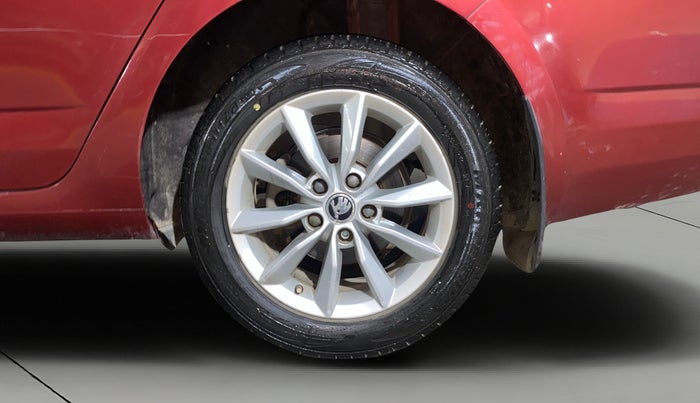 2016 Skoda Octavia STYLE PLUS AT 1.8 TSI, Petrol, Automatic, 53,253 km, Left Rear Wheel