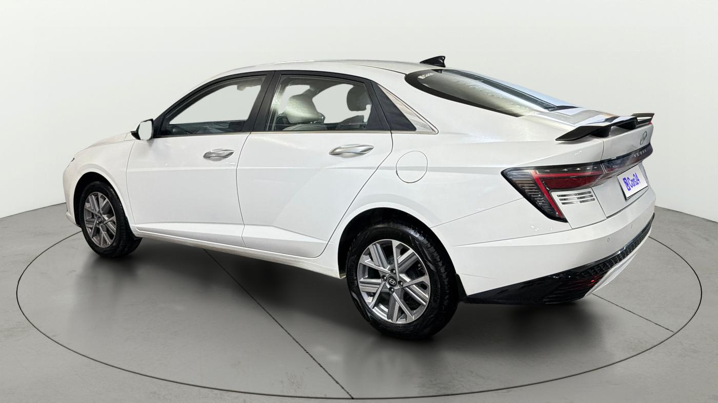 2025 Hyundai Verna SX(O) 1.5 MPI IVT , Petrol, Automatic, 4,019 km, Left Back Diagonal