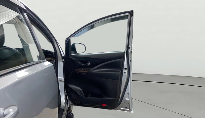 2021 Toyota Innova Crysta 2.7 GX AT 7 STR, Petrol, Automatic, 43,831 km, RHS Front Door