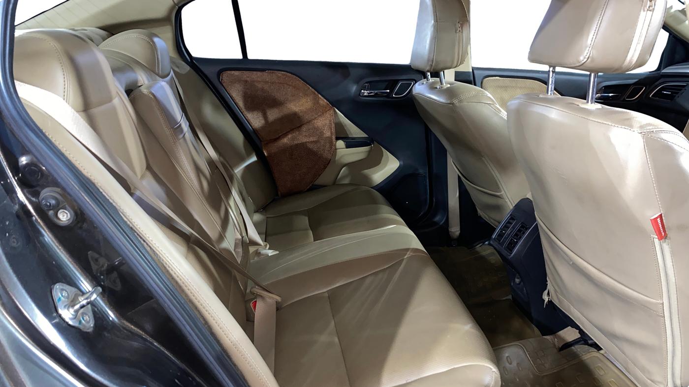 2018 Honda City 1.5L I-VTE V CVT, Petrol, Automatic, 45,146 km, Right Side Rear Door Cabin