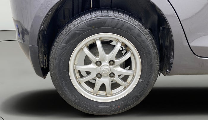 2017 Maruti Swift VXI O, Petrol, Manual, 90,205 km, Right Rear Wheel