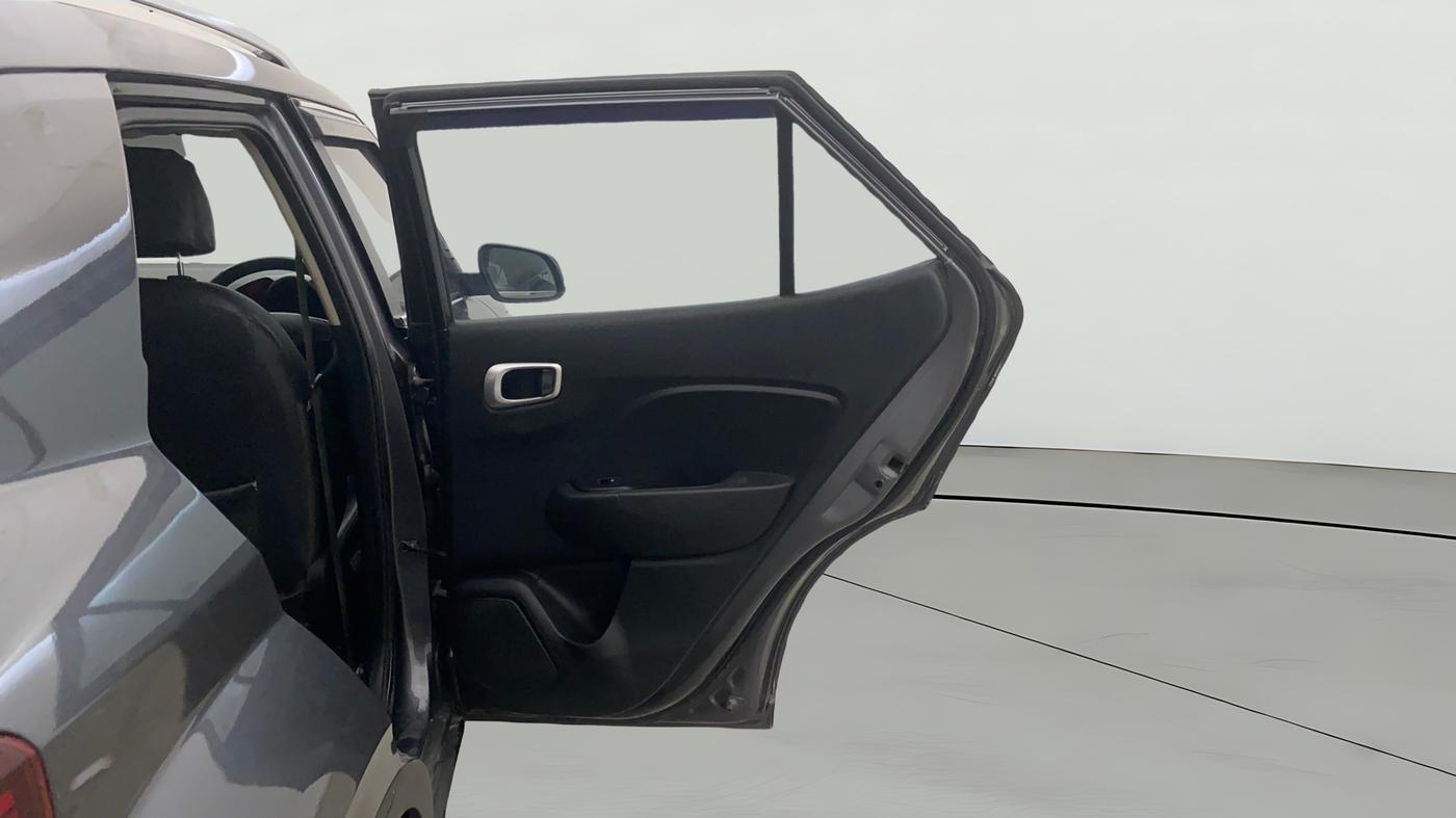 2022 Hyundai VENUE S+ 1.2, CNG, Manual, 56,314 km, RHS Rear Door