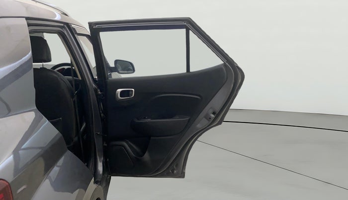 2022 Hyundai VENUE S+ 1.2, CNG, Manual, 56,314 km, RHS Rear Door