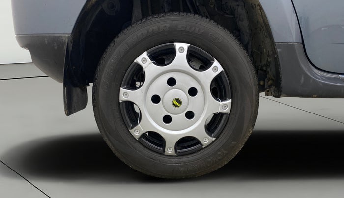 2015 Renault Duster RXE PETROL, Petrol, Manual, 64,306 km, Right Rear Wheel
