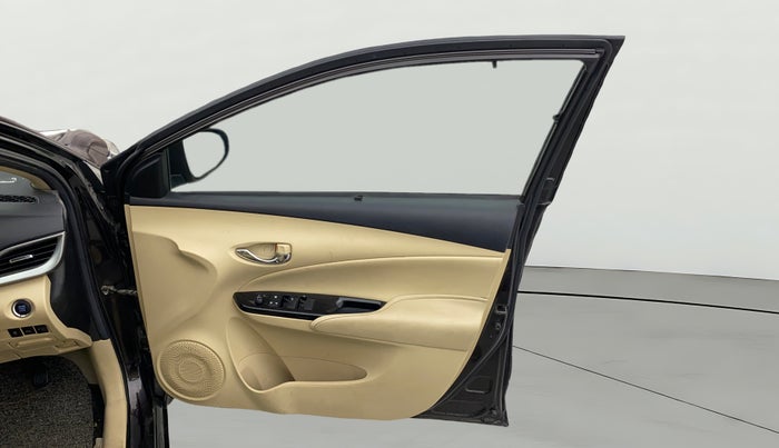 2018 Toyota YARIS VX CVT, Petrol, Automatic, 43,044 km, RHS Front Door