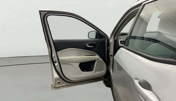 2020 Jeep Compass LONGITUDE PLUS 1.4 PETROL AT, Petrol, Automatic, 1,18,086 km, LHS Front Door