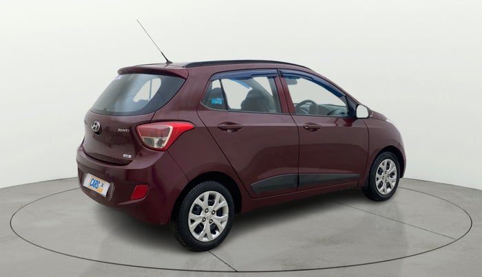 2015 Hyundai Grand i10 SPORTZ 1.2 KAPPA VTVT, Petrol, Manual, 1,02,001 km, Right Back Diagonal
