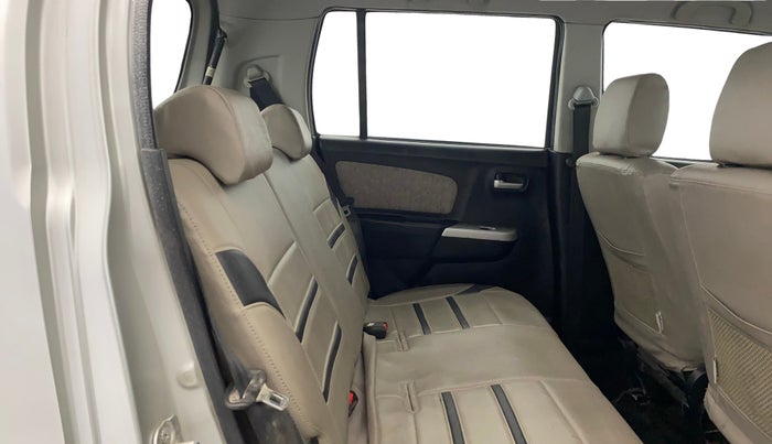 2016 Maruti Wagon R 1.0 VXI AMT, Petrol, Automatic, 61,534 km, Right Side Rear Door Cabin