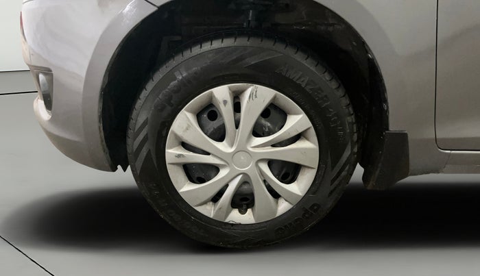 2013 Maruti Swift VXI, Petrol, Manual, 56,304 km, Left Front Wheel