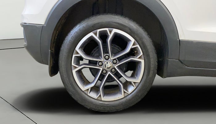 2021 Skoda KUSHAQ STYLE 1.0L TSI AT, Petrol, Automatic, 50,063 km, Right Rear Wheel