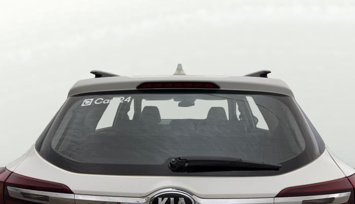 2020 KIA SELTOS HTX 1.5 PETROL, Petrol, Manual, 1,10,688 km, Rear Windshield