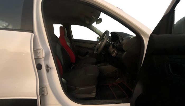 2024 Renault Kwid RXT 1.0 AMT, Petrol, Automatic, 18,999 km, Right Side Front Door Cabin